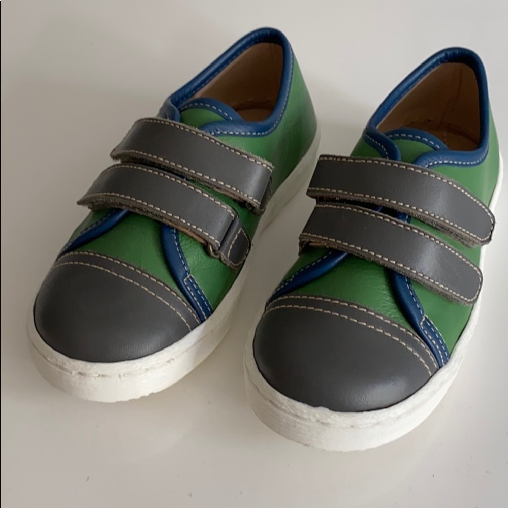Hoo kids sneakers